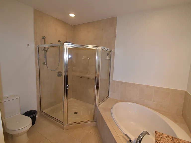 444 W Broad St #530 — Photo 12