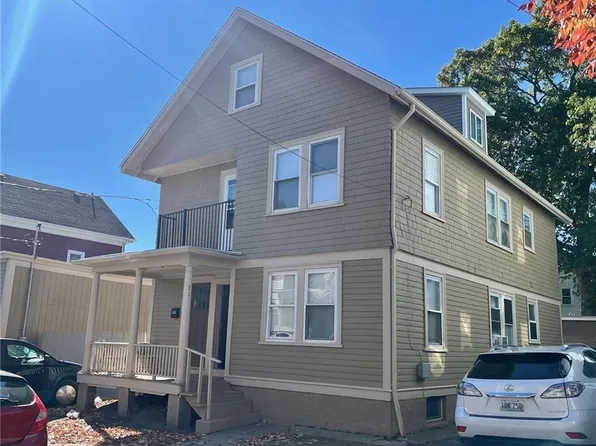 72 Ayrault St, Providence, RI 02908