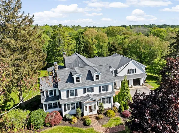 148 Pond St, Cohasset, MA 02025