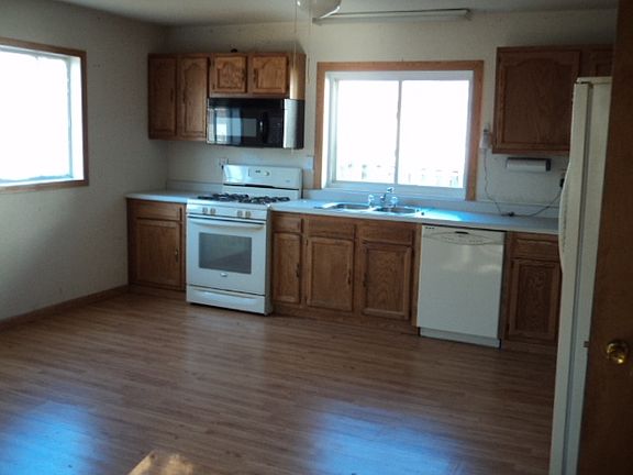 2nd image of 364 S Park St