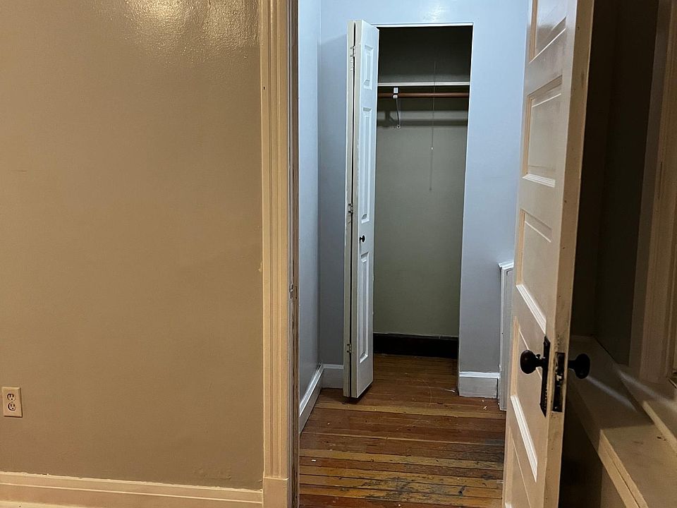 1st image of 2322 N Lockwood Ave