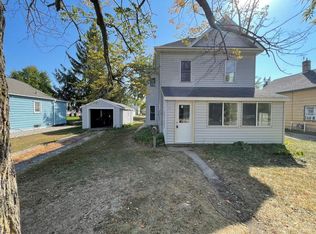 112 Main St W, Melrose, MN 56352