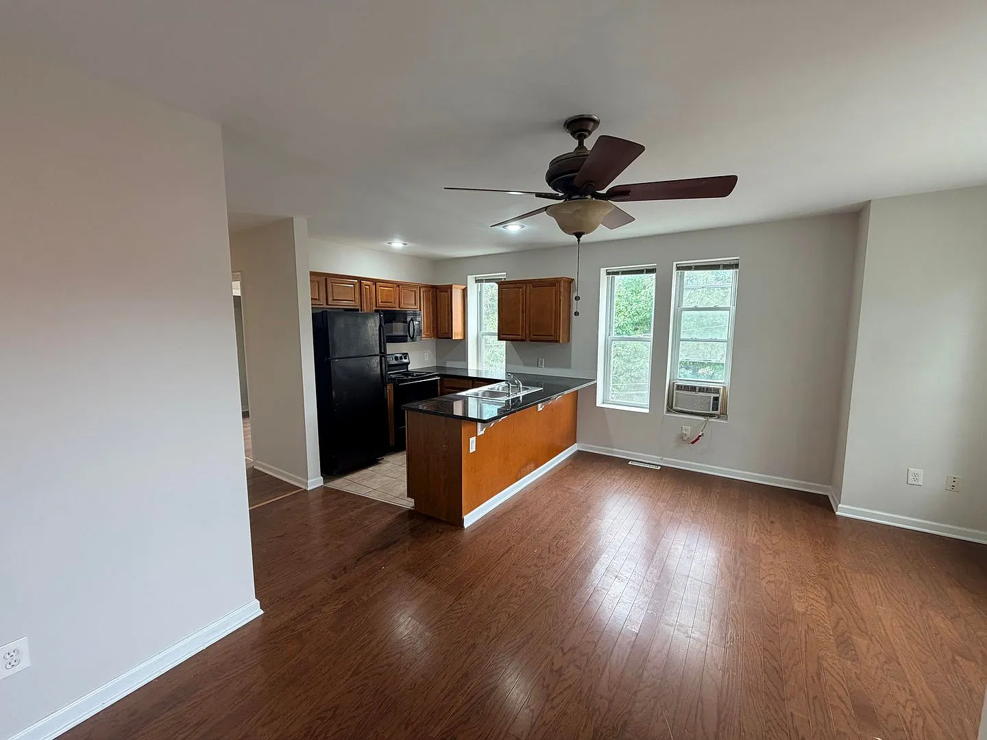 70 Morris St — Photo 1