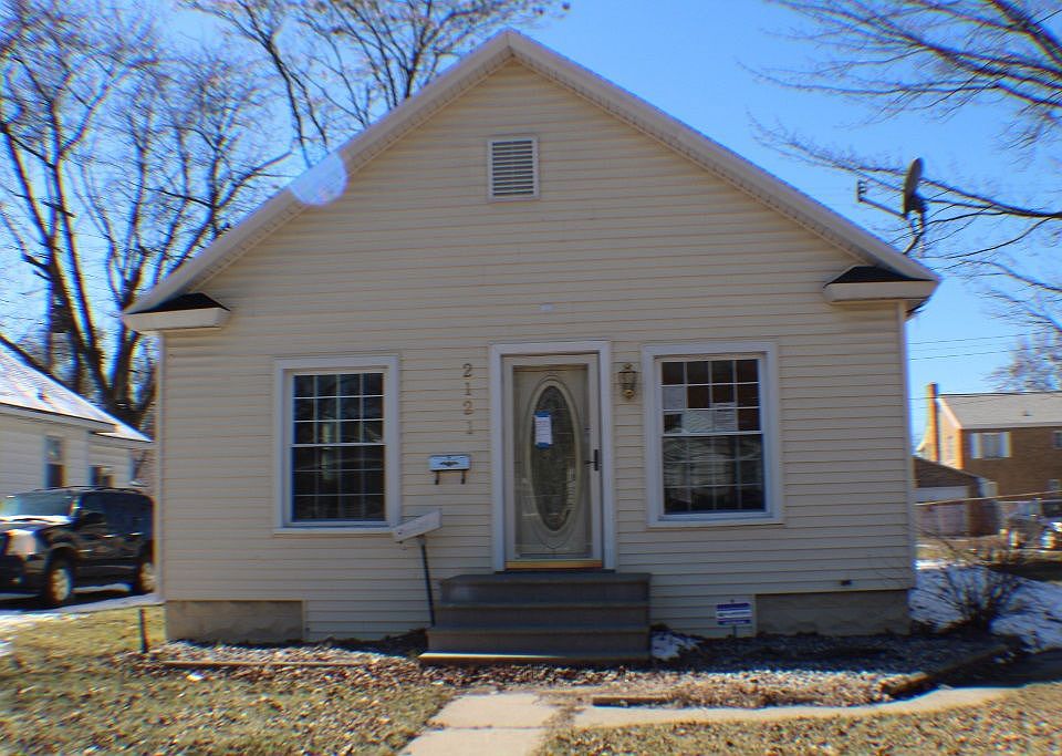1st image of 2121 Hoyt St