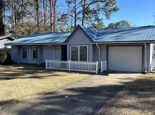 1305 Edenfield Dr, Fort Walton Beach, FL 32547