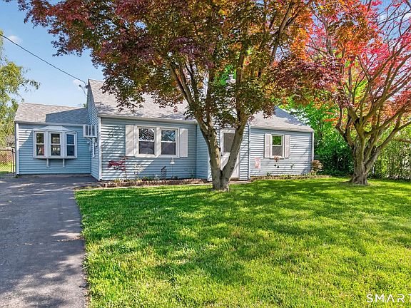 3rd image of 211 Woodycrest Drive