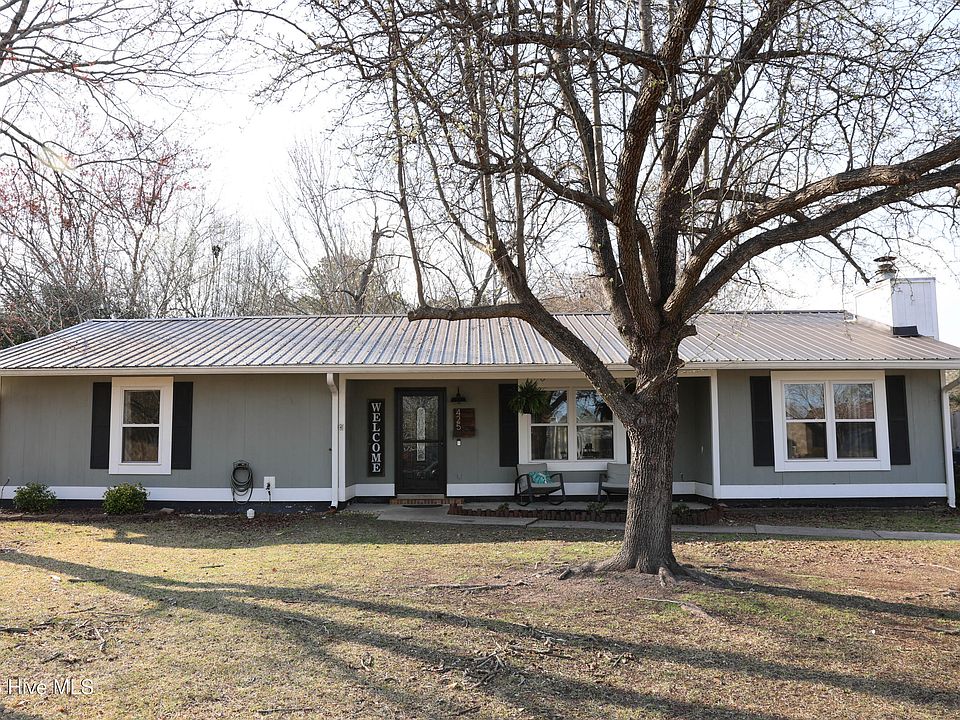 1st image of 425 Palmetto Court
