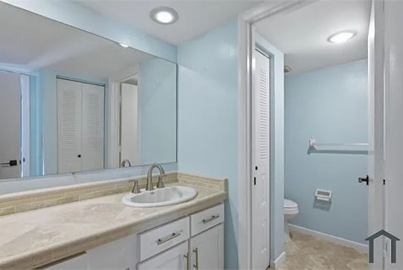 5247 Cedarbend Dr #2 — Photo 12
