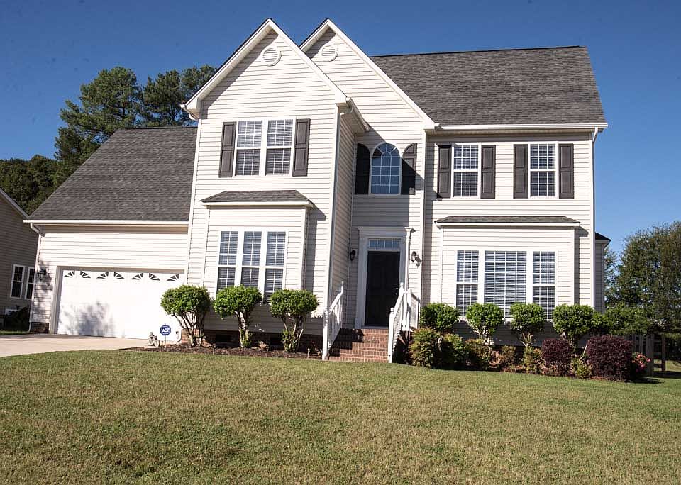 1st image of 613 Summey Farm Dr