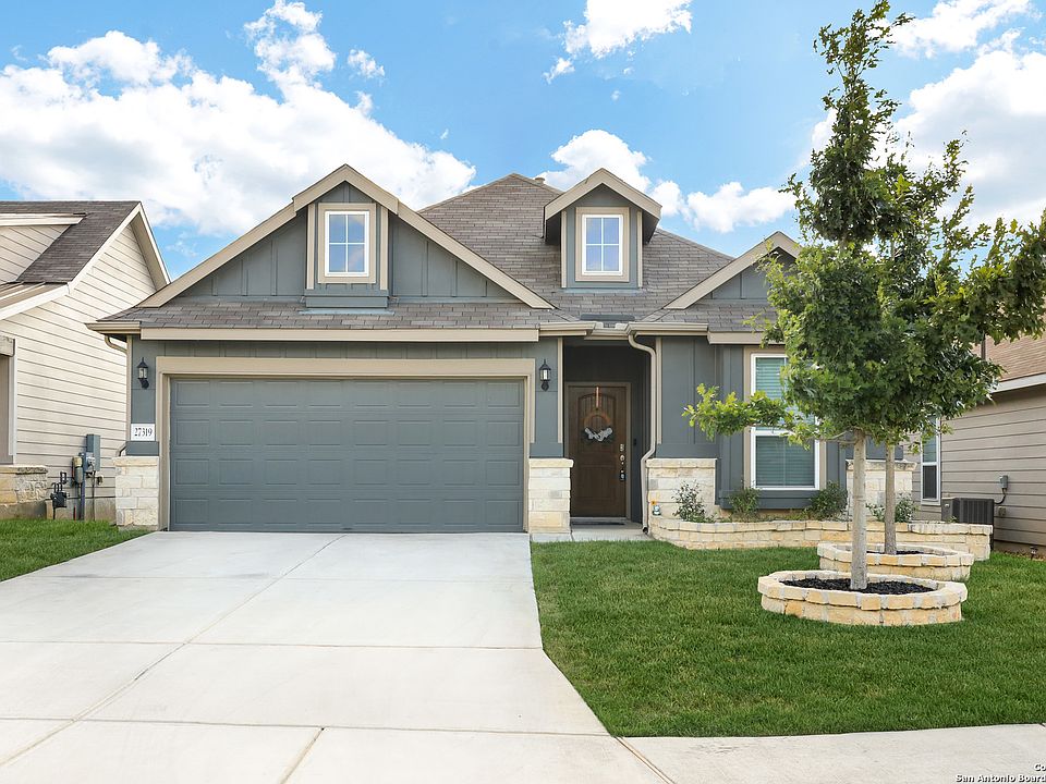 1st image of 27319 Caroline Way