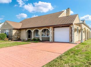 2 Blackheath Rd, Lido Beach, NY 11561