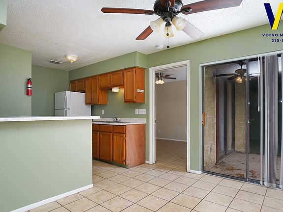 3rd image of 3616 Fairmeadows St #102