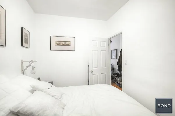 Rented by Bond New York | media 6