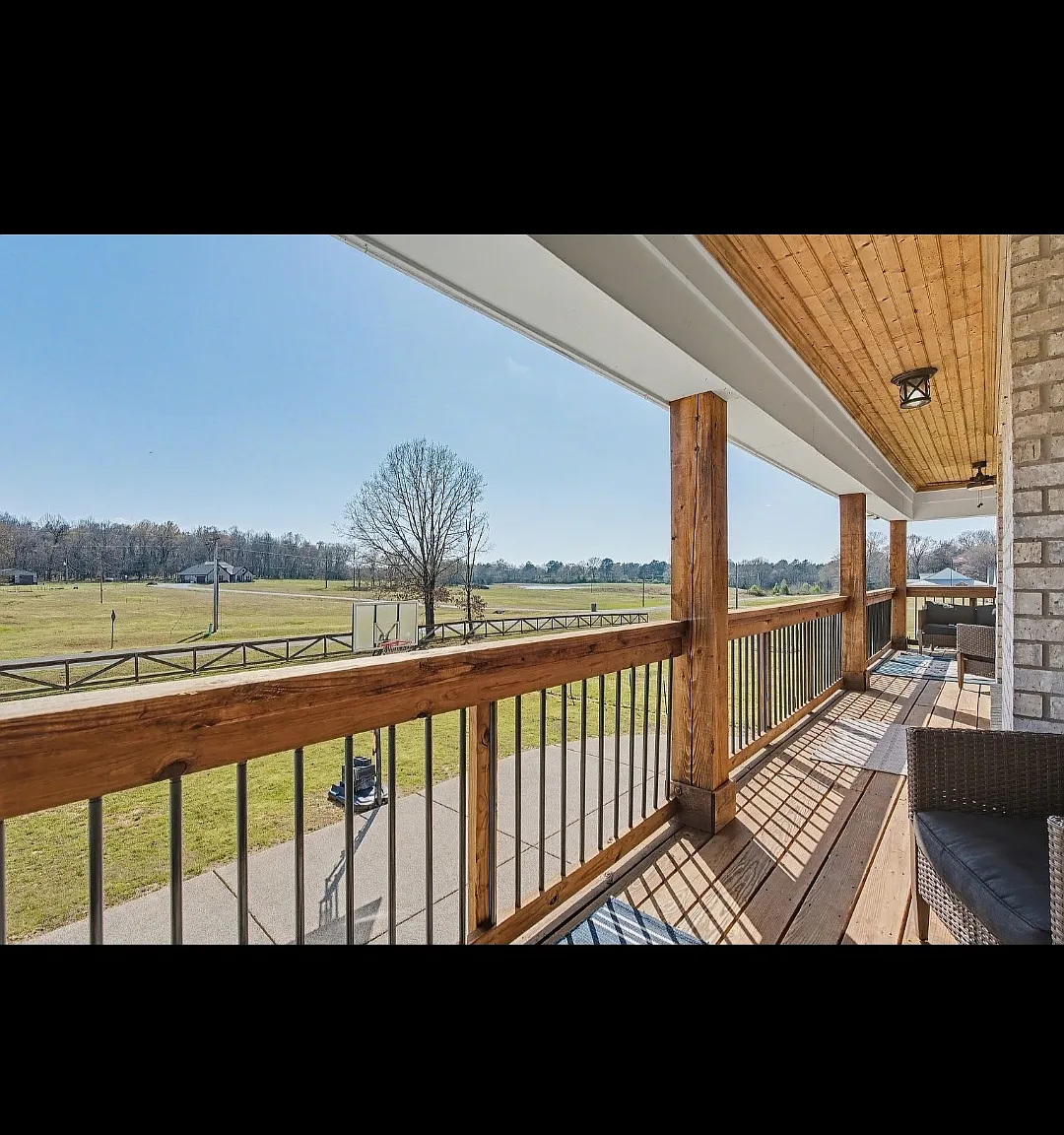 2 bed, 1200 sqft, $1,050 — Photo 2