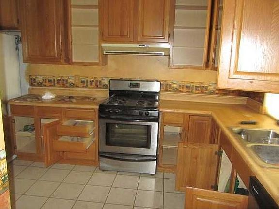 4th image of 8976 Canberra Dr