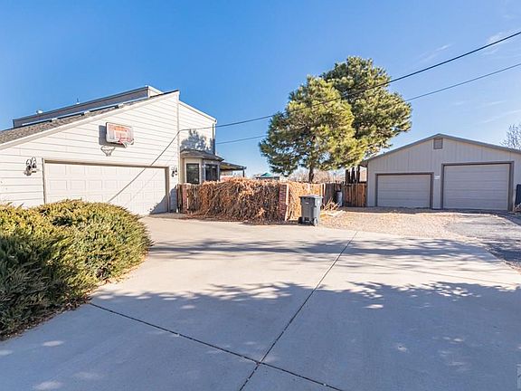 5th image of 924 24th Ln