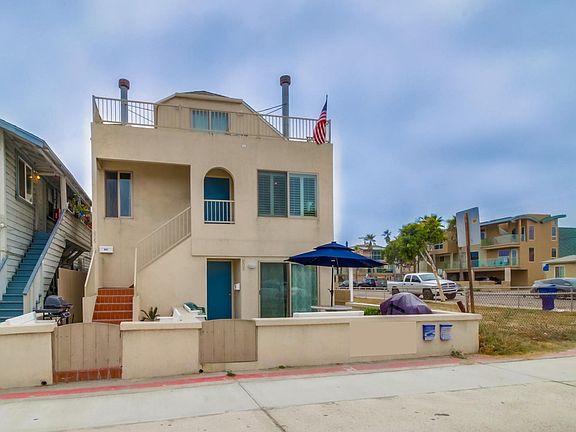 2nd image of 805 El Carmel Pl #805