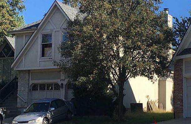 2nd image of 4707 Roundtree Ct