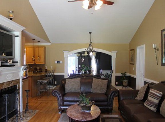 4th image of 222 Olivia Way