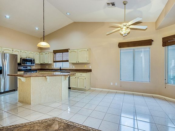 5th image of 15361 W Verde Ln
