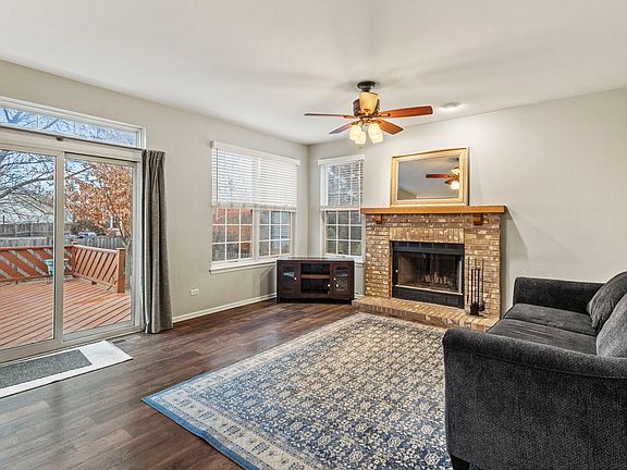 3rd image of 906 Braymore Dr