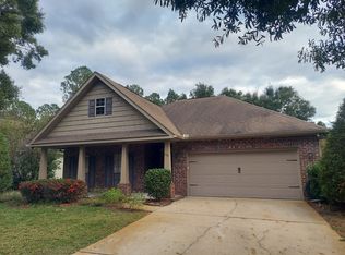 108 Concert Ct, Freeport, FL 32439