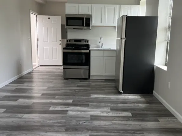 27 Main St, New Britain, CT