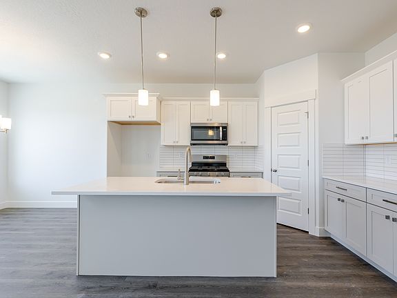 2nd image of 4714 S Heartwood Rd