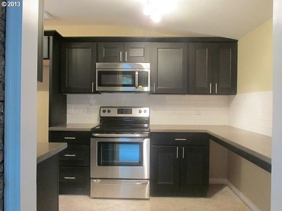 5th image of 4115 SE Jackson St