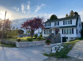 271 S Hessel Point Rd, Hessel, MI 49745