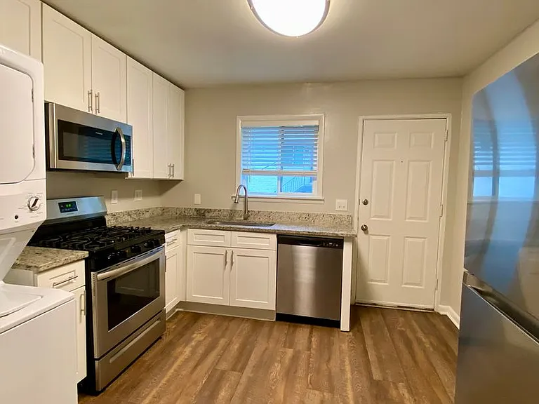 Oak Pointe Apartments — Photo 23
