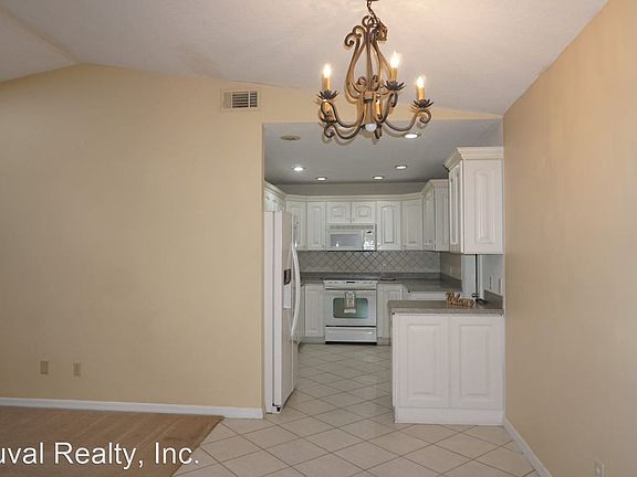 5th image of 8649 Deermoss Way W