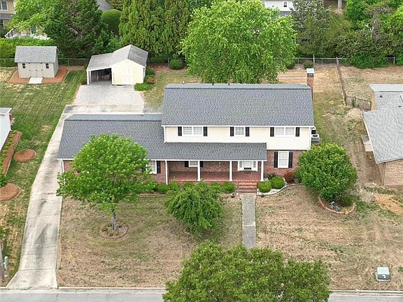 3rd image of 1007 Shalimar Dr