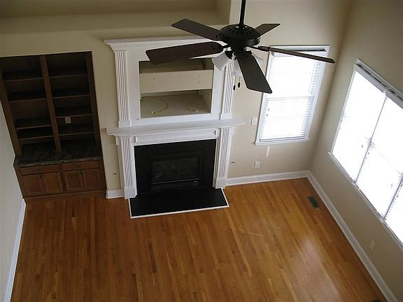5th image of 1525 Heritage Garden St