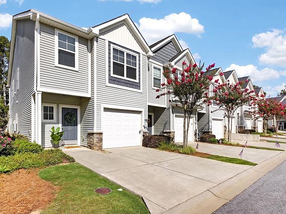 3rd image of 210 Button Willow St