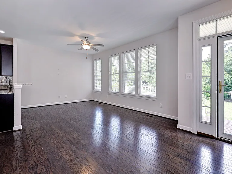 4307 Audrey Ln — Photo 15