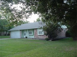 107 Tracy St, Huntsville, TX 77320