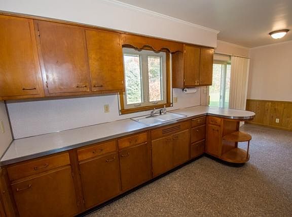4th image of 3615 Saint Johns Way