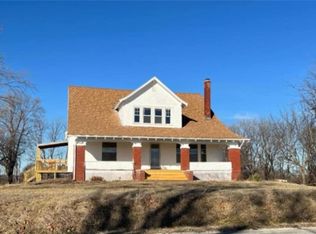 731 SW Vv Hwy, Centerview, MO 64019