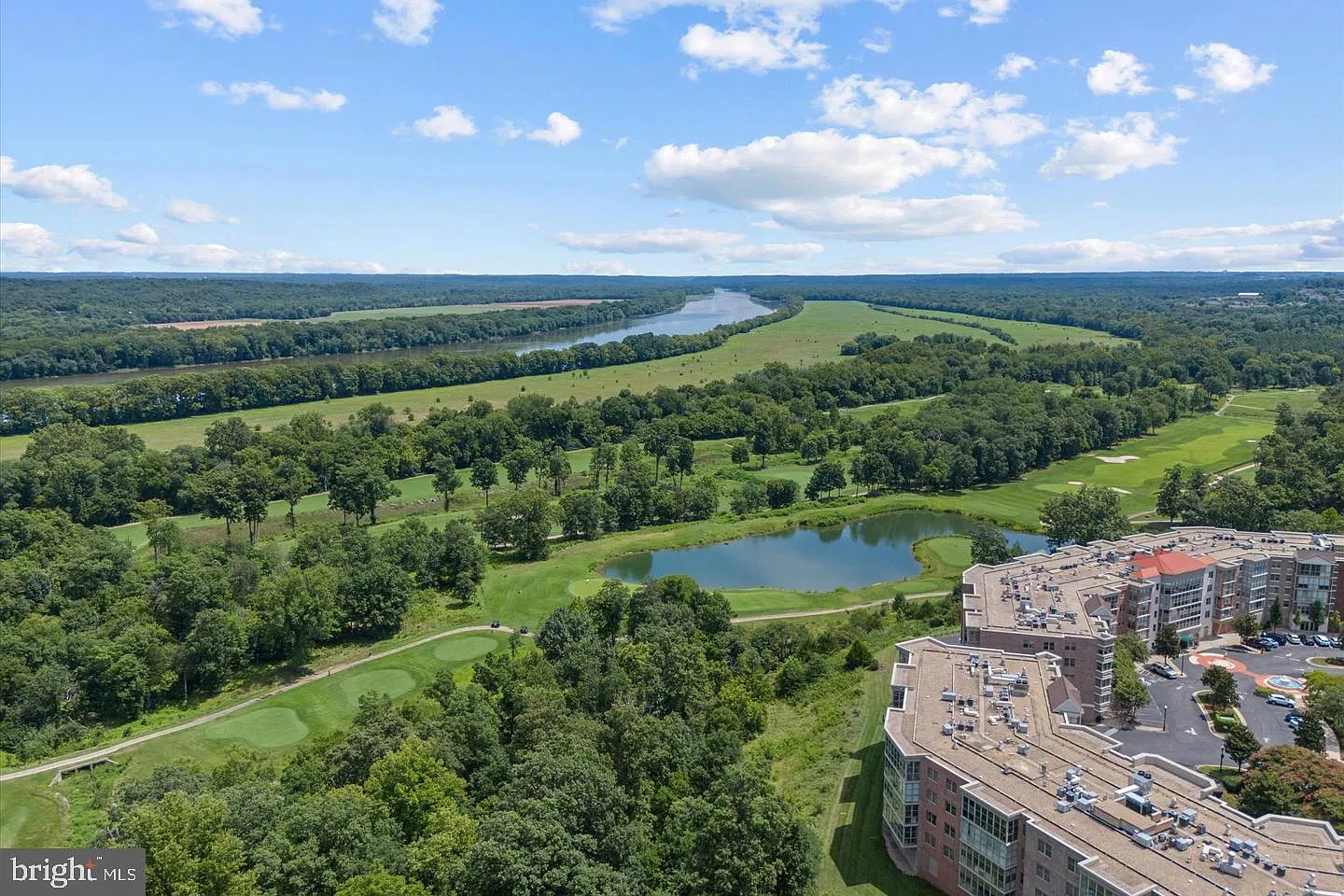Riverview At Lansdowne Woods — Photo 3