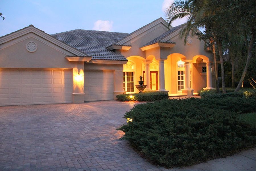 1st image of 939 Cypress Cove Way