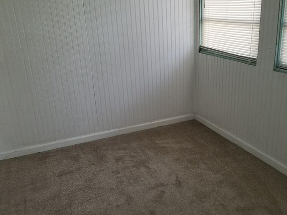 4th image of 1002 Missouri Ave