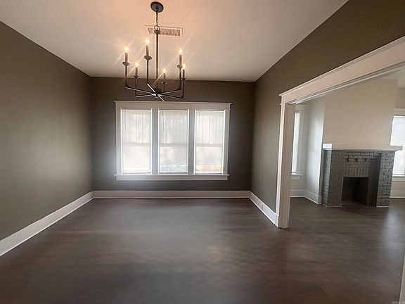 4th image of 523 W Main St