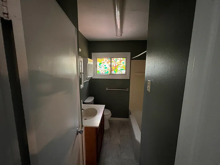 1405 Larson St — Photo 18