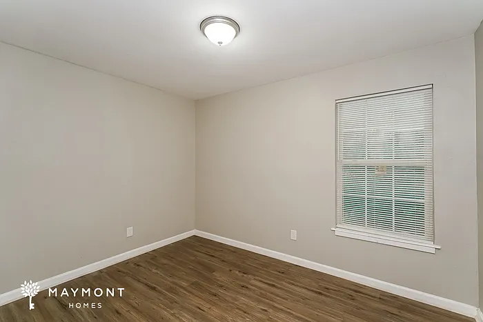 1105 De Ridder St — Photo 10