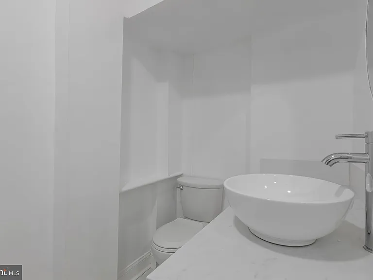 3284 Annandale Rd — Photo 31