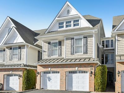 485 Pacing Way, Westbury, NY, 11590