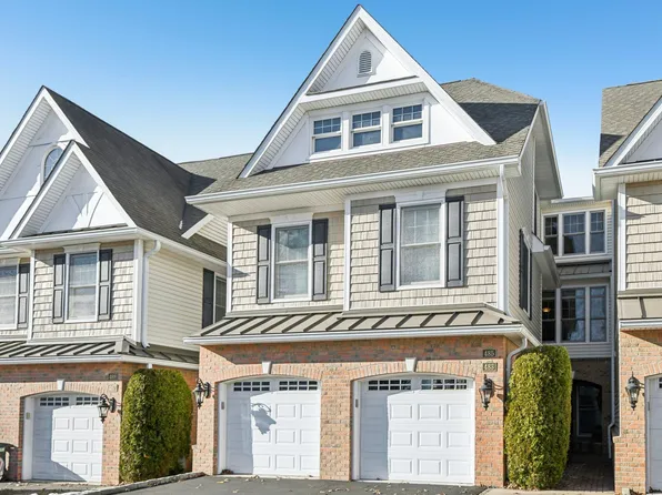 485 Pacing Way, Westbury, NY 11590