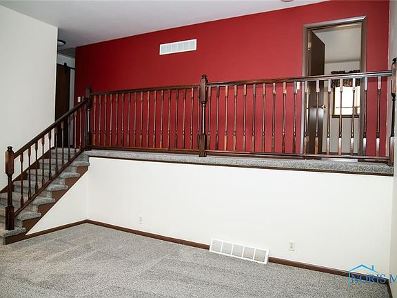 5th image of 1520 Greendale Ave