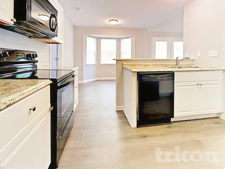 1206 Grass Meadows Ct — Photo 6